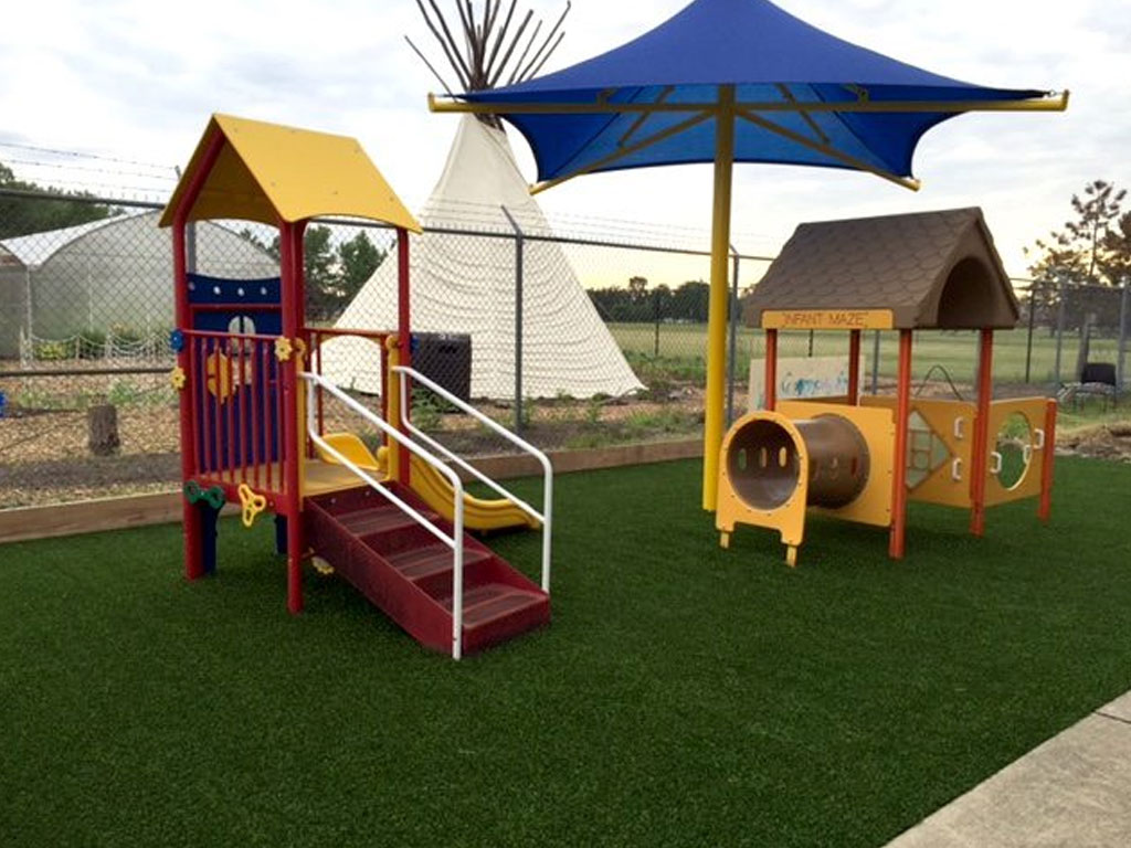 St. Stephens Community Center - playgroundgrass st stephens community center 2
